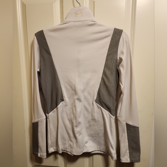 Item #:54 Under Armour Color: White with gray accent Size: S - Picture 3 of 4